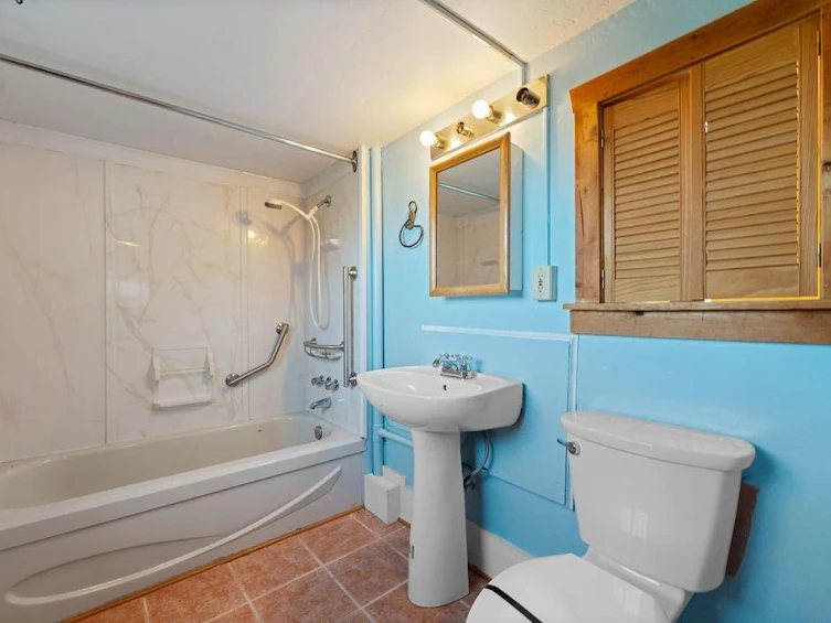 2130 Parker Street, Vancouver, BC, V5L 2L7 - 37