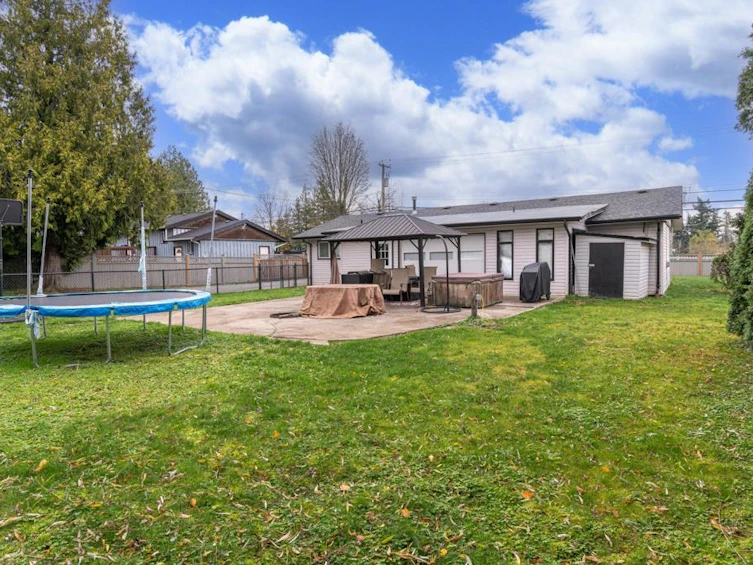 2561 Ross Road, Abbotsford, BC, V4X 1J3 - 22