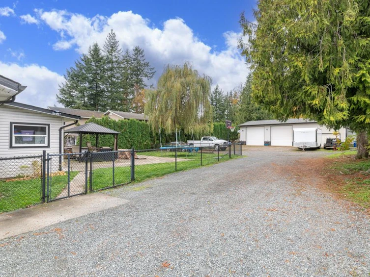 2561 Ross Road, Abbotsford, BC, V4X 1J3 - 25