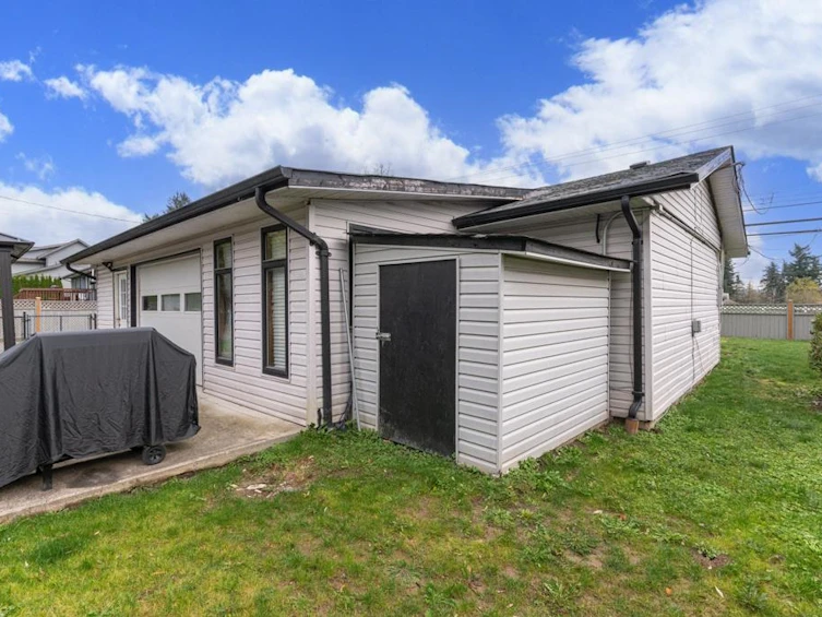 2561 Ross Road, Abbotsford, BC, V4X 1J3 - 21