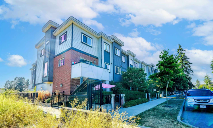 38-7247 140 Street