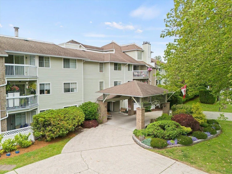 215-22514 116th Avenue, Maple Ridge, BC, V2X 0N8