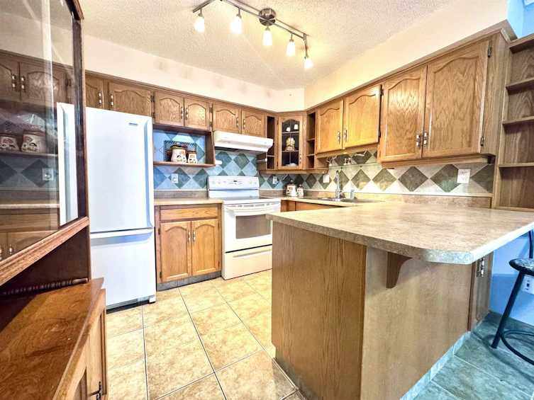 215-22514 116th Avenue, Maple Ridge, BC, V2X 0N8 - 7