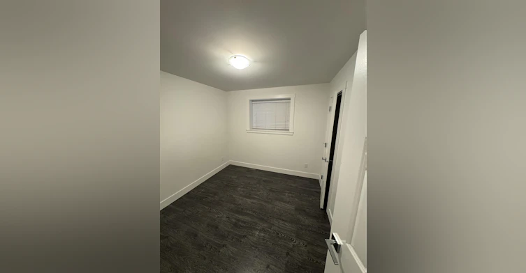 7305 11th Avenue, Burnaby, BC, V3N 2M9 - 8
