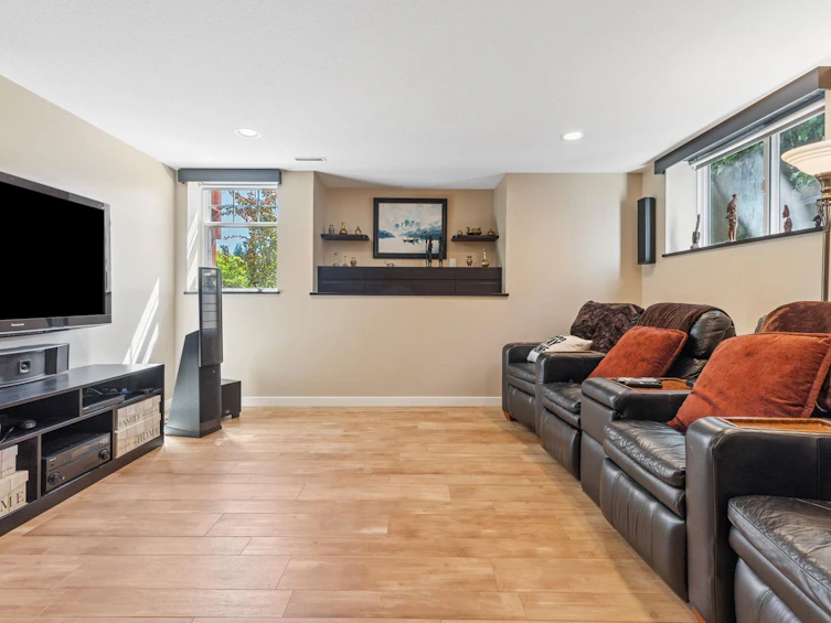 2172 Parkway Boulevard, Coquitlam, BC, V3E 3N3 - 27