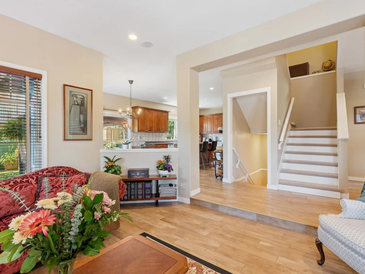 2172 Parkway Boulevard, Coquitlam, BC, V3E 3N3 - 6