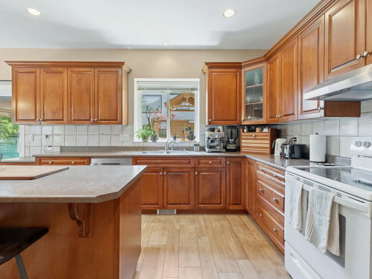 2172 Parkway Boulevard, Coquitlam, BC, V3E 3N3 - 13