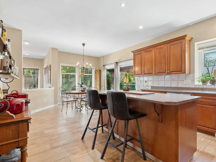 2172 Parkway Boulevard, Coquitlam, BC, V3E 3N3 - 12