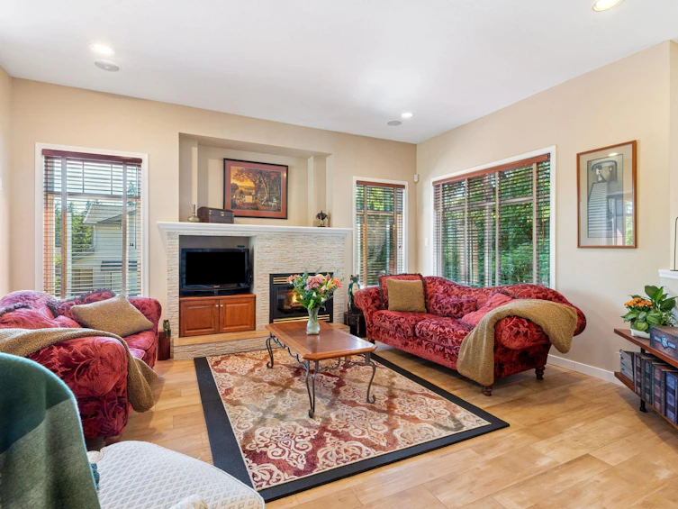 2172 Parkway Boulevard, Coquitlam, BC, V3E 3N3 - 4