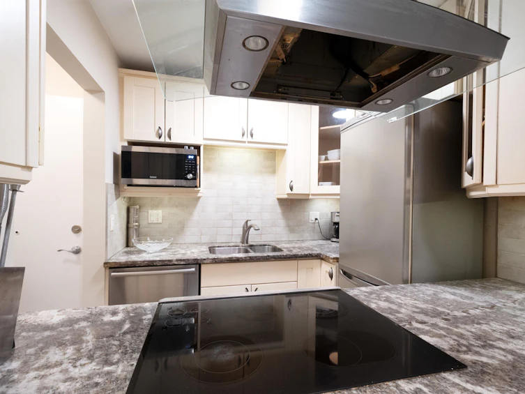 107-1155 Ross Road, North Vancouver, BC, V7K 1C6 - 19