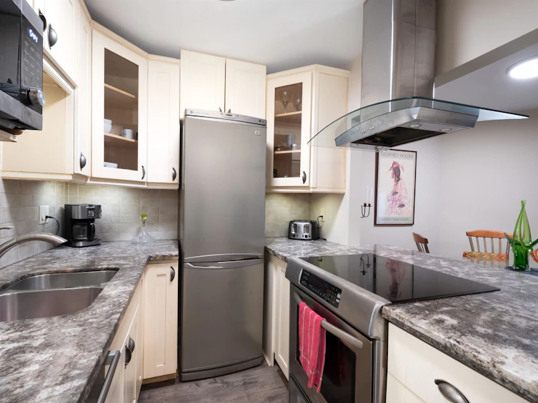 107-1155 Ross Road, North Vancouver, BC, V7K 1C6 - 18