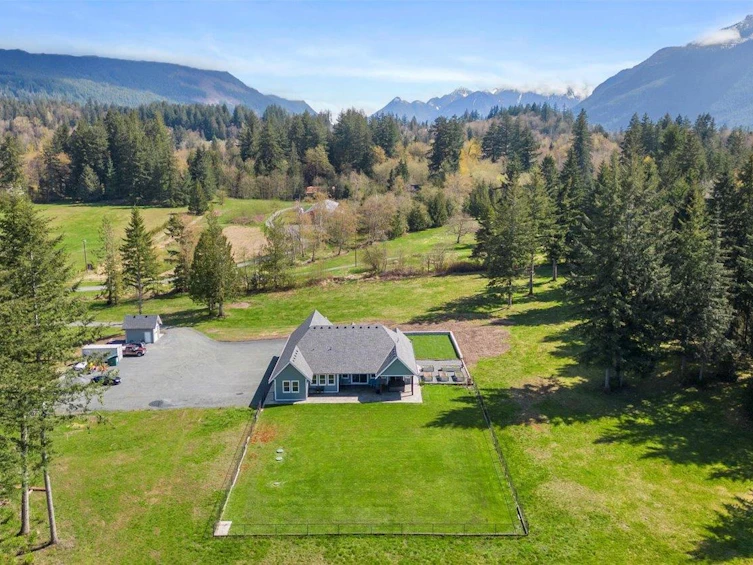 4491 Bench Road, Chilliwack, BC, V4Z 1G1 - 35
