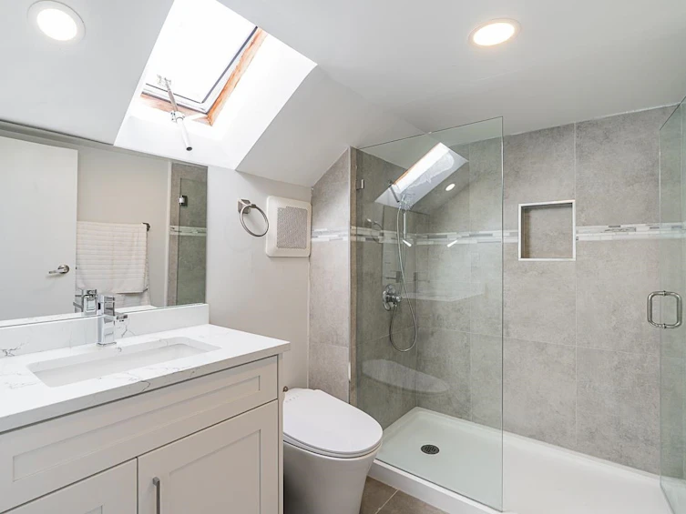 3343 W 3rd Avenue, Vancouver, BC, V6R 1L3 - 16