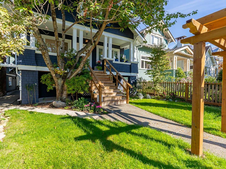 3343 W 3rd Avenue, Vancouver, BC, V6R 1L3 - 2