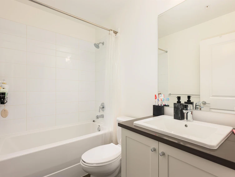 115-15738 85 Avenue, Surrey, BC, V4N 6W6 - 15