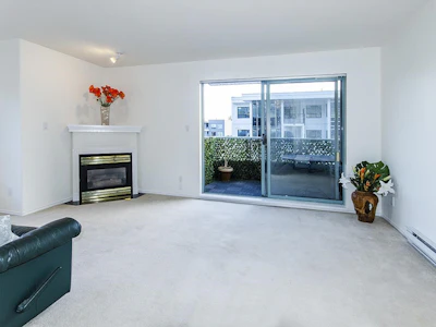 206-1085 W 17th Street - 5