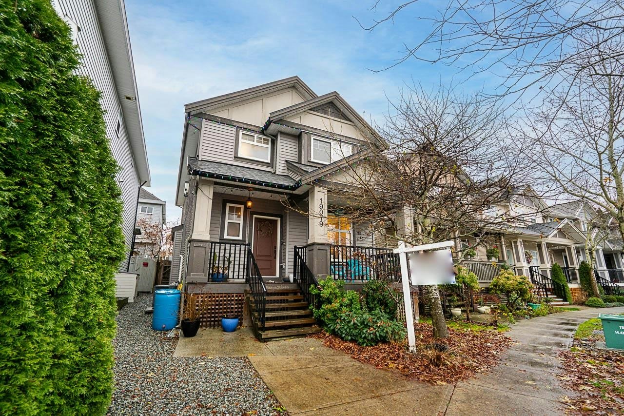 19079 67a Avenue, Surrey, BC, V4N 6A6