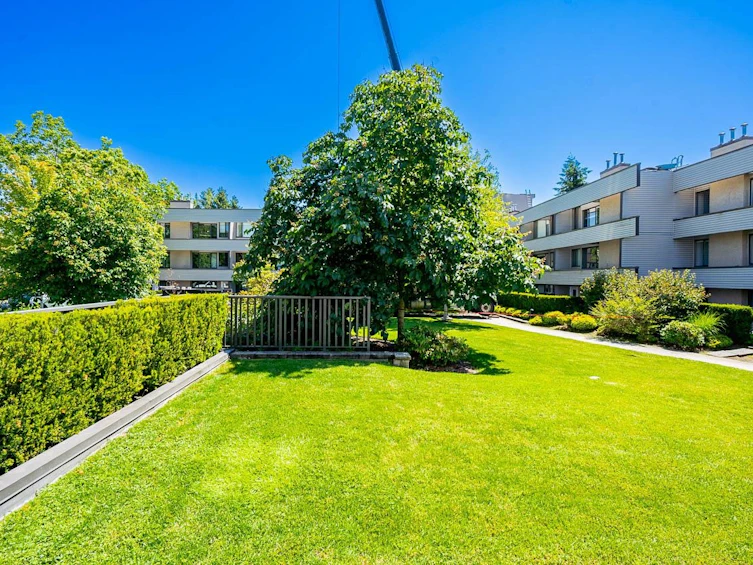 305-15313 19 Avenue, Surrey, BC, V4A 1X6 - 2