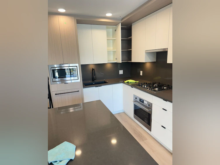 504-2268 E Broadway Street, Vancouver, BC, V5N 1W9 - 3