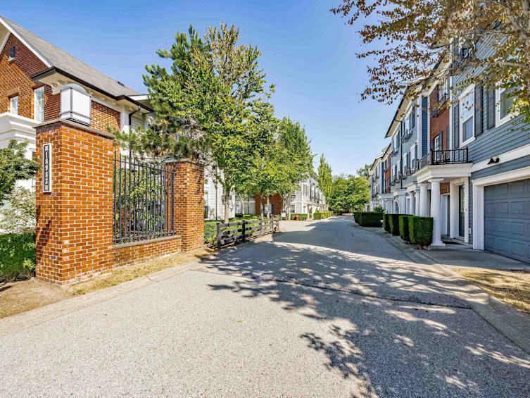 38-18983 72a Avenue, Surrey, BC, V4N 1A5 - 38