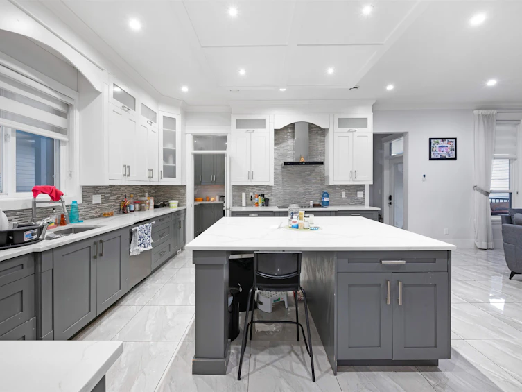 6637 121a Street, Surrey, BC, V3W 0H8 - 5