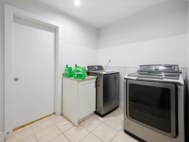 6637 121a Street, Surrey, BC, V3W 0H8 - 36
