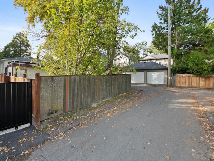 7526 Selkirk Street, Vancouver, BC, V6P 4H4 - 13