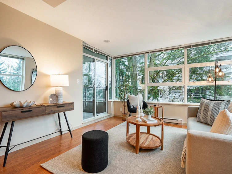 401-9262 University Crescent, Burnaby, BC, V5A 0A4 - 9