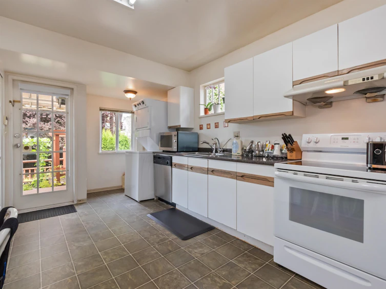 1945 W 45th Avenue, Vancouver, BC, V6M 2H7 - 7