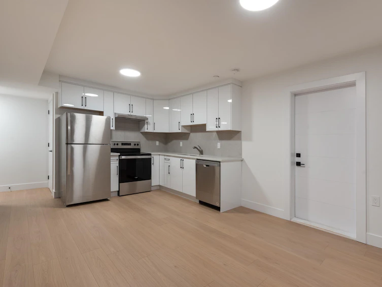 881 Porter Street, Coquitlam, BC, V3J 5B9 - 36