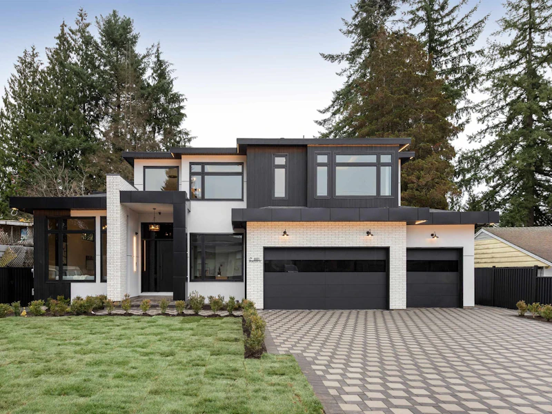 881 Porter Street, Coquitlam BC V3J 5B9