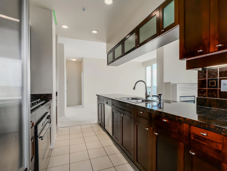 PH2803-1067 Marinaside Crescent, Vancouver, BC, V6Z 3A4 - 3