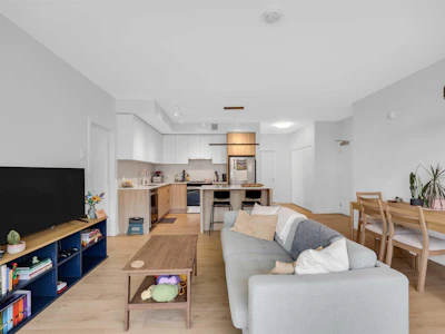 607-1365 Victoria Street - 4