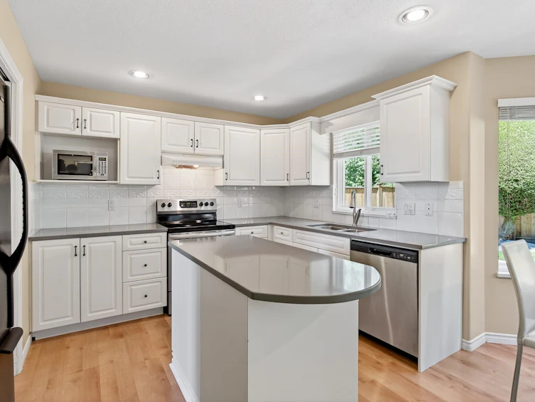 1237 Amazon Drive, Port Coquitlam, BC, V3B 7Y9 - 11