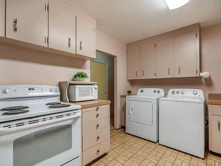11055 Oriole Drive, Surrey, BC, V3R 5A7 - 10