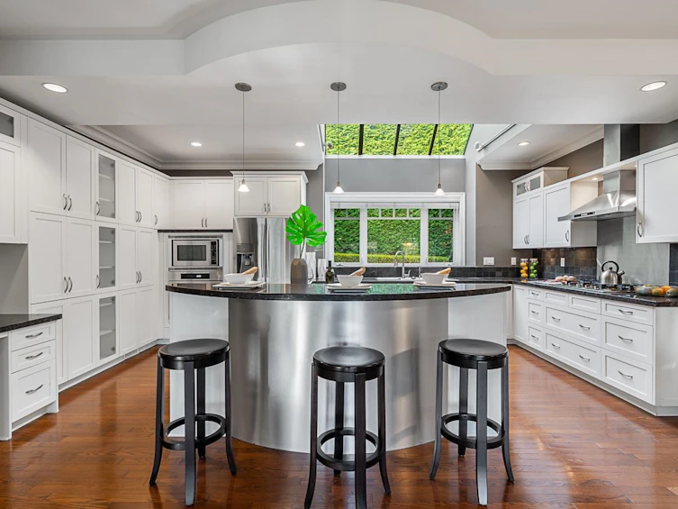 4683 Decourcy Court, West Vancouver, BC, V7W 3J5 - 6