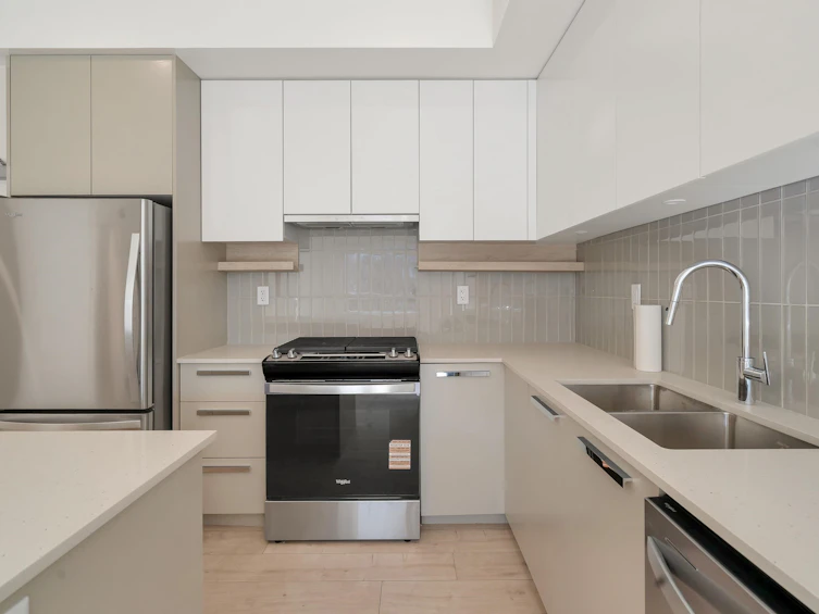 223-13788 76 Avenue, Surrey, BC, V3W 3V9 - 10