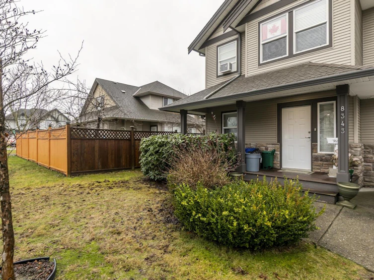 8343 Harris Street, Mission, BC, V2V 7P5 - 8