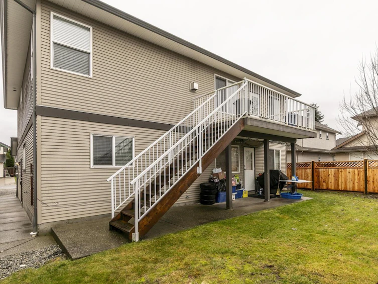 8343 Harris Street, Mission, BC, V2V 7P5 - 5