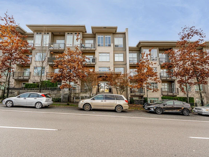 215 - 13468 King George Boulevard, Surrey BC V3T 0H5