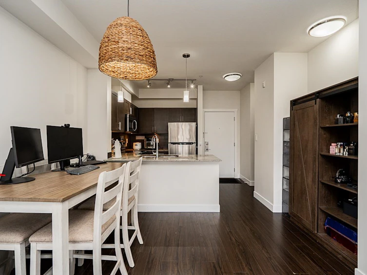 215-13468 King George Boulevard, Surrey, BC, V3T 0H5 - 9