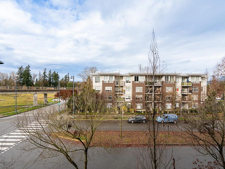 215-13468 King George Boulevard, Surrey, BC, V3T 0H5 - 21