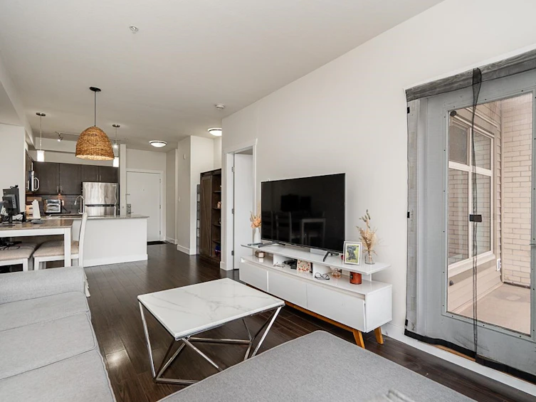 215-13468 King George Boulevard, Surrey, BC, V3T 0H5 - 13
