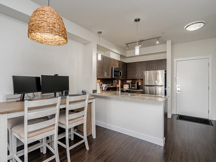 215-13468 King George Boulevard, Surrey, BC, V3T 0H5 - 6