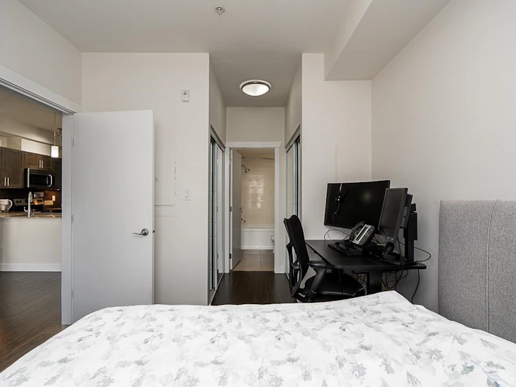215-13468 King George Boulevard, Surrey, BC, V3T 0H5 - 15