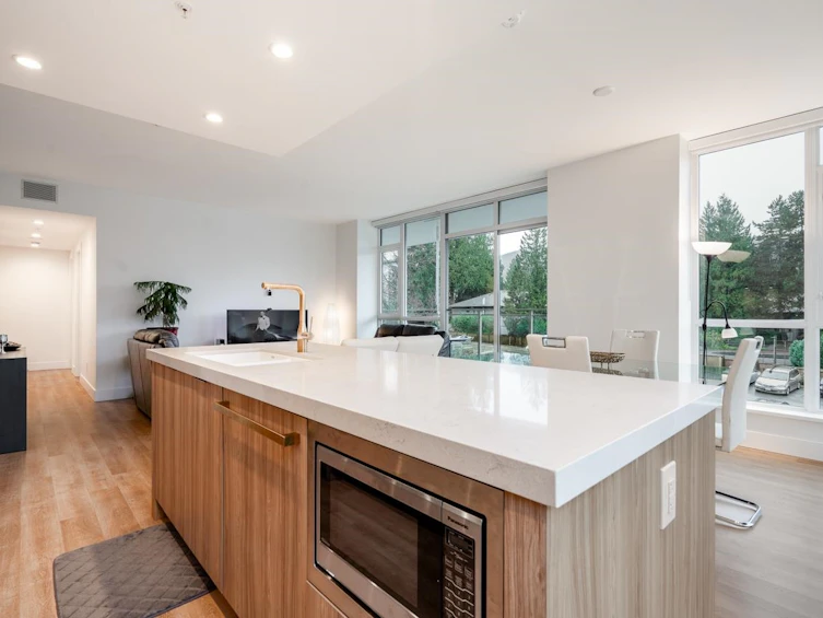 303-2375 Emery Court, North Vancouver, BC, V7J 0E8 - 4