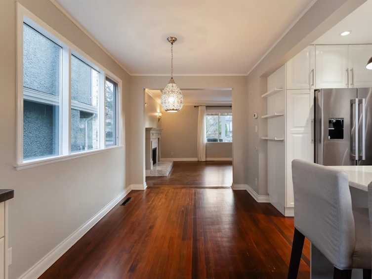 231 E 40th Avenue, Vancouver, BC, V5W 1L7 - 9