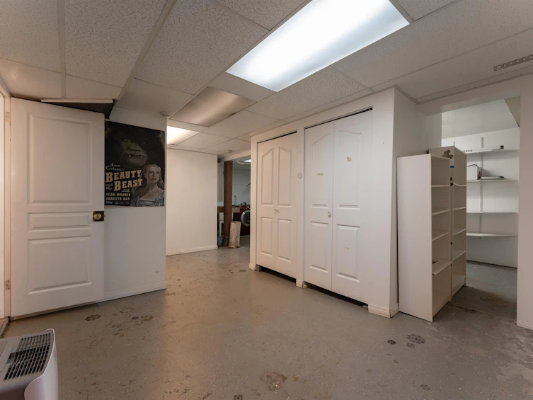 231 E 40th Avenue, Vancouver, BC, V5W 1L7 - 28