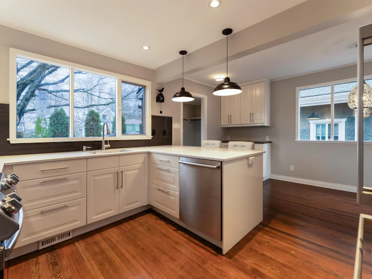 231 E 40th Avenue, Vancouver, BC, V5W 1L7 - 8