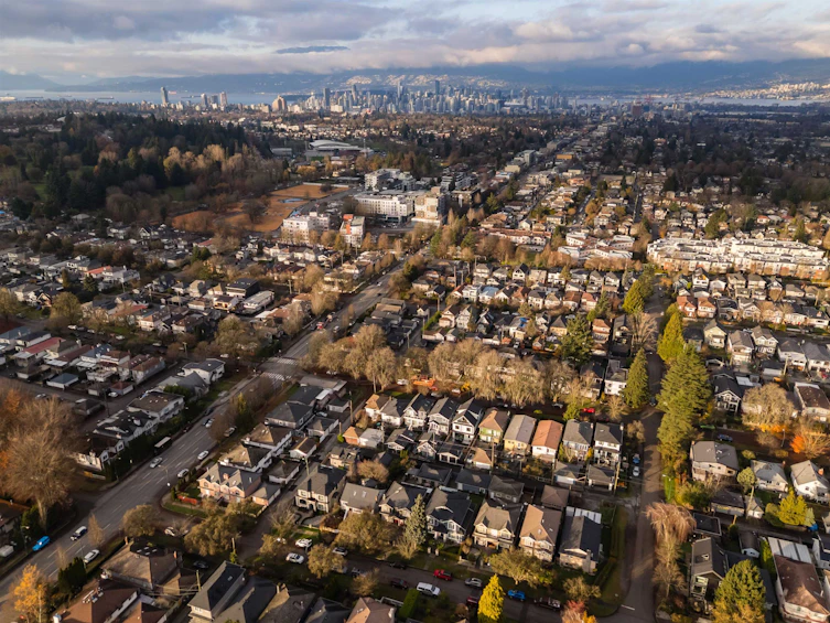 231 E 40th Avenue, Vancouver, BC, V5W 1L7 - 39